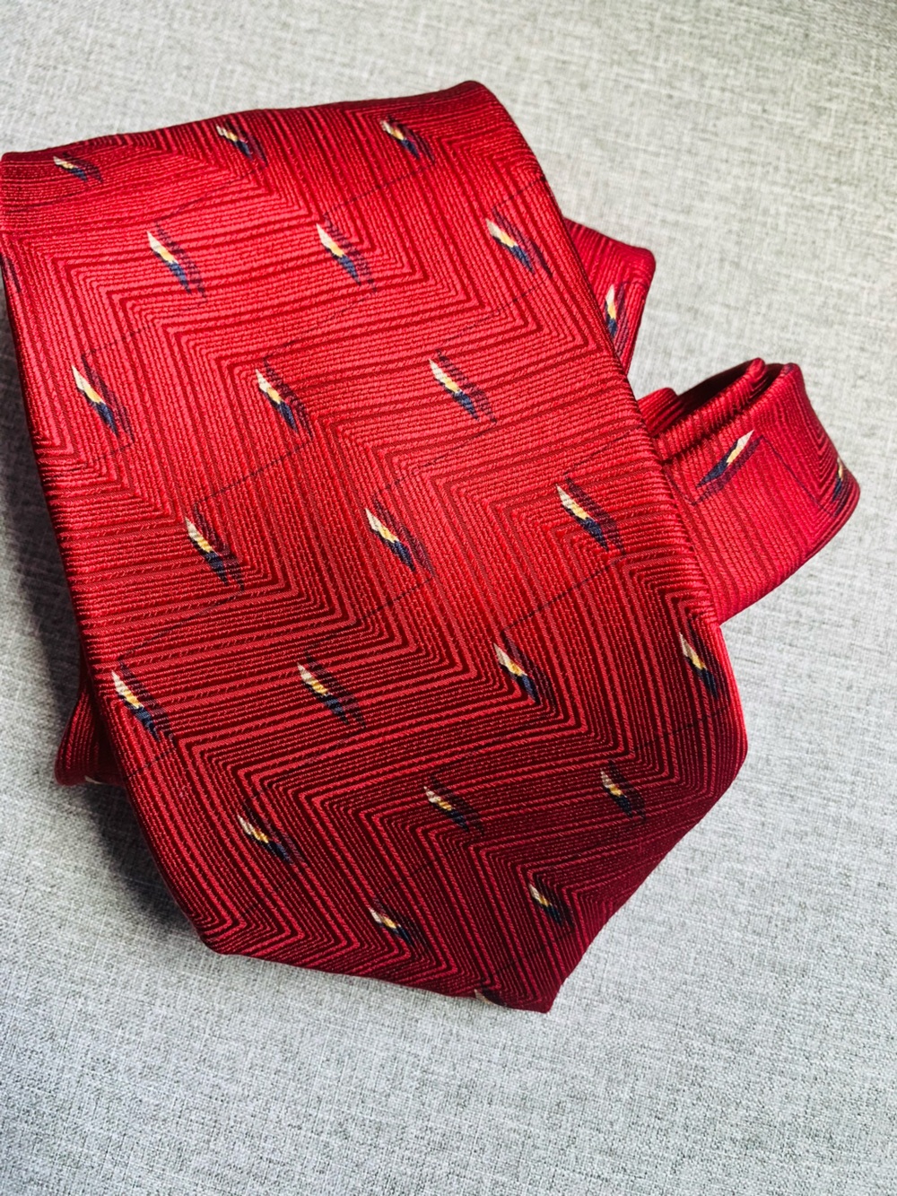 Bill Blass Silk Tie Necktie Red Crimson Abstract Office Formal Wedding Gift EUC